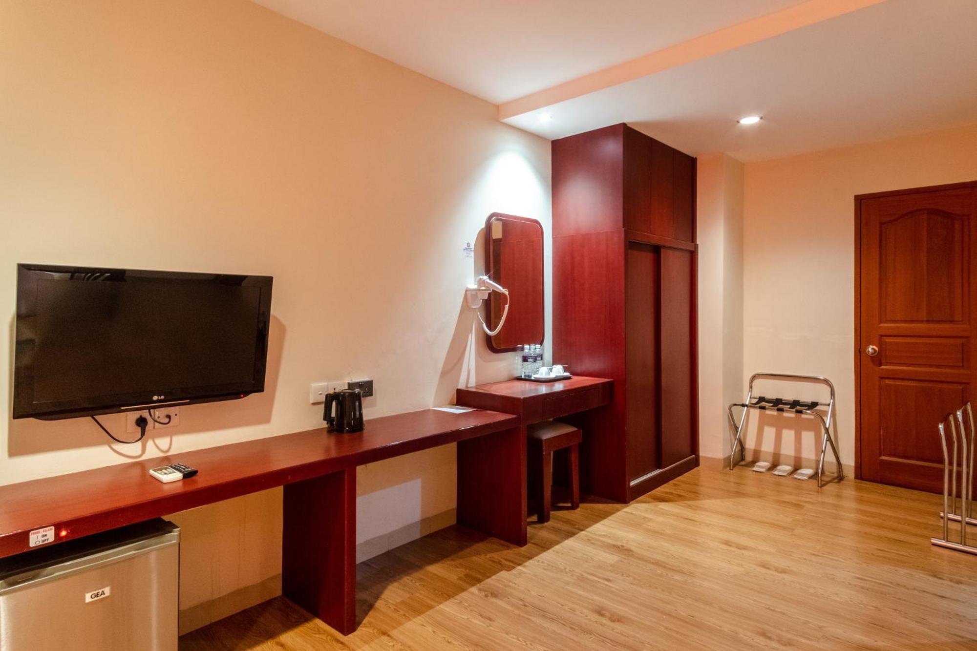 Lovina Inn - Nagoya Batam 외부 사진