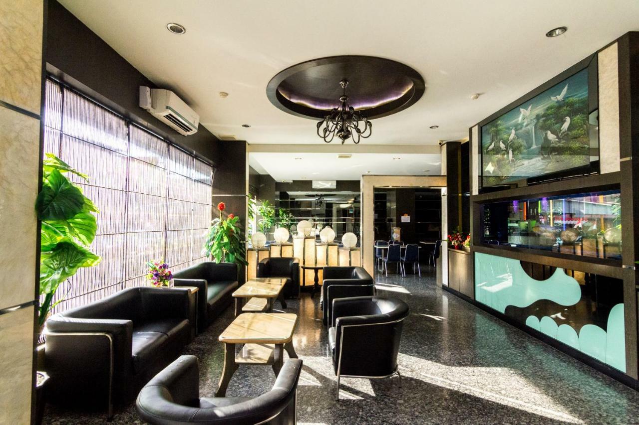 Lovina Inn - Nagoya Batam 외부 사진